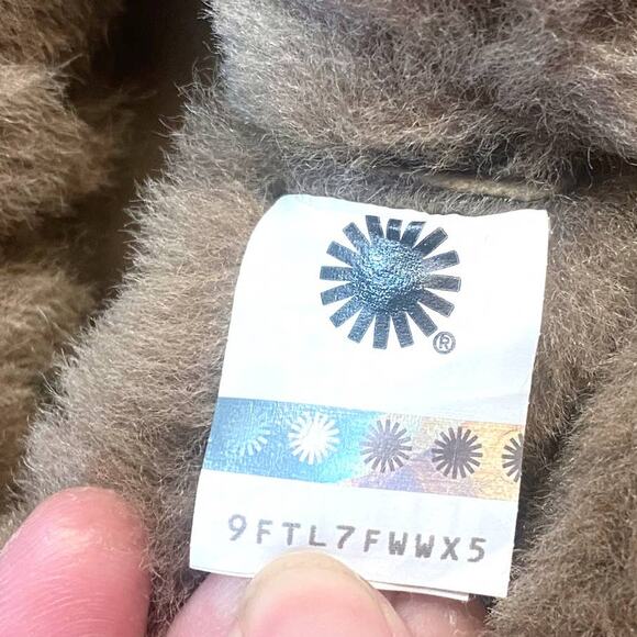 UGG Ankle Booties Wool Beige Buckle Winter Boots Size 7 - Picture 4 of 8